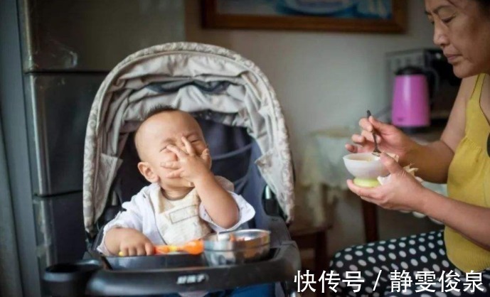 辅食|宝宝满6个月后,这种食物要及时添加,过早伤脾胃,过晚营养不良