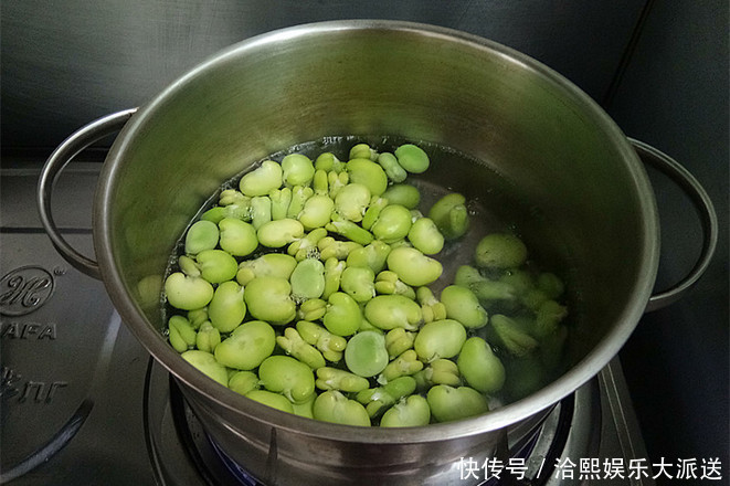 2茶匙|75岁的老妈隔三差五吃这菜，脸色红润精神气儿十足，鲜嫩又清爽