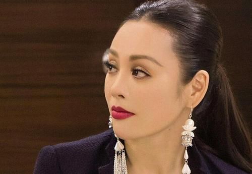 好大胆!创4选手犀利质问,宁静的回答显高情商