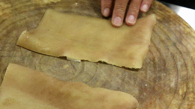 猪蹄|猪皮千万别丢掉了！只香不油腻的青椒炒猪皮，味道胜过大猪蹄