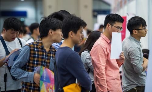 专升本是“鸡肋”？参考这几点，低起点的你也可以“弯道超车”！