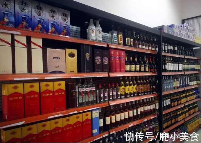 勾兑|买白酒时，不管啥价位，勾兑酒的“记号”都很明显，看一眼就知道