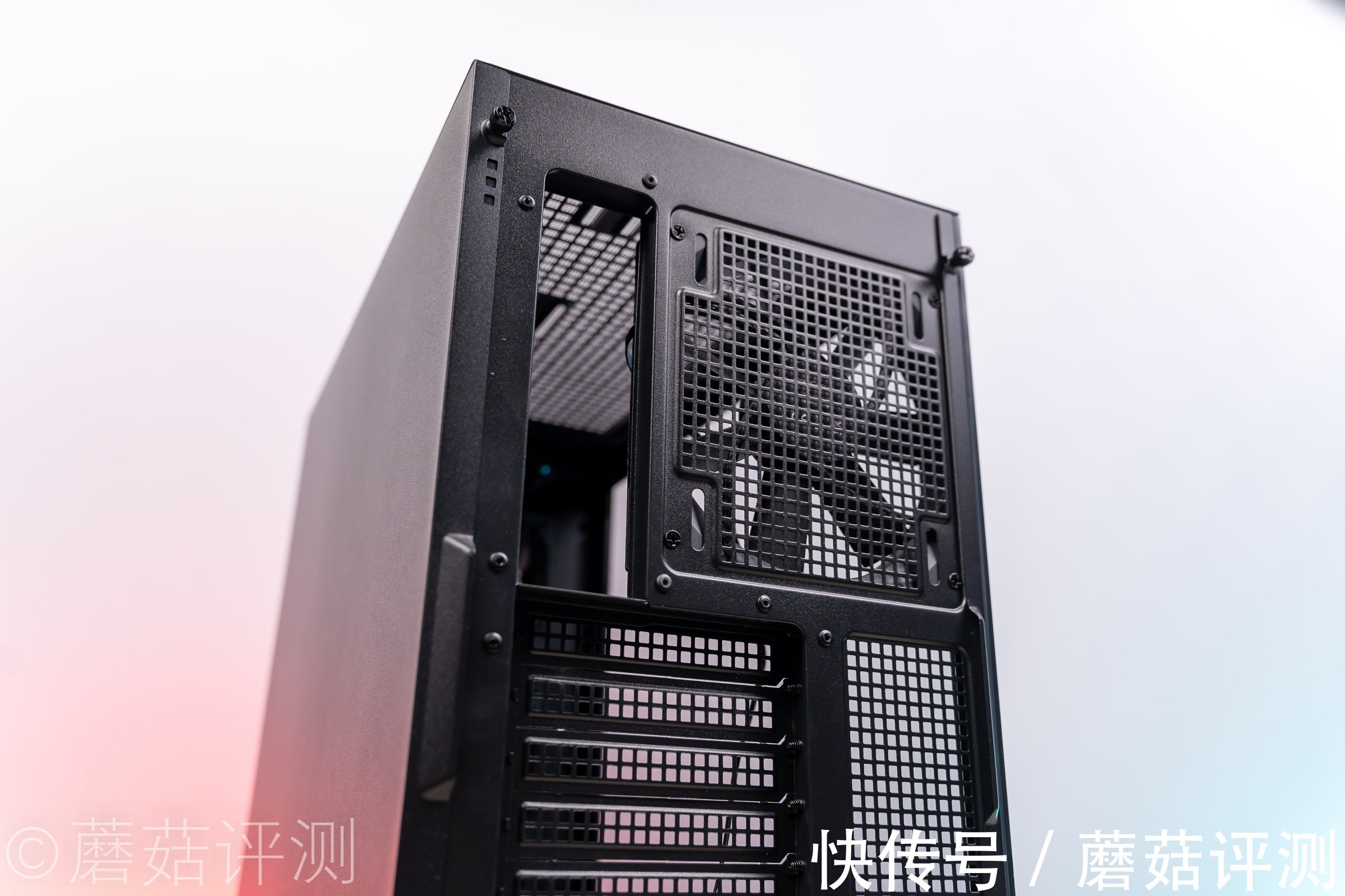 显卡|散热优秀,外观、设计精致、九州风神CK560幻境Pro中塔机箱 评测