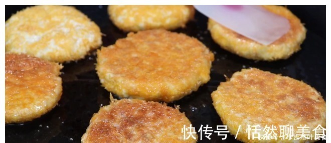 肉香|苹果切碎，打入2个鸡蛋，筷子一搅，吃着比肉香，做法超简单！