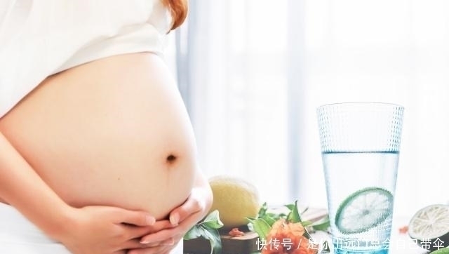 少喝|怀孕后容易口渴,孕妇喝水要注意这几方面,孕妈不要喝错了