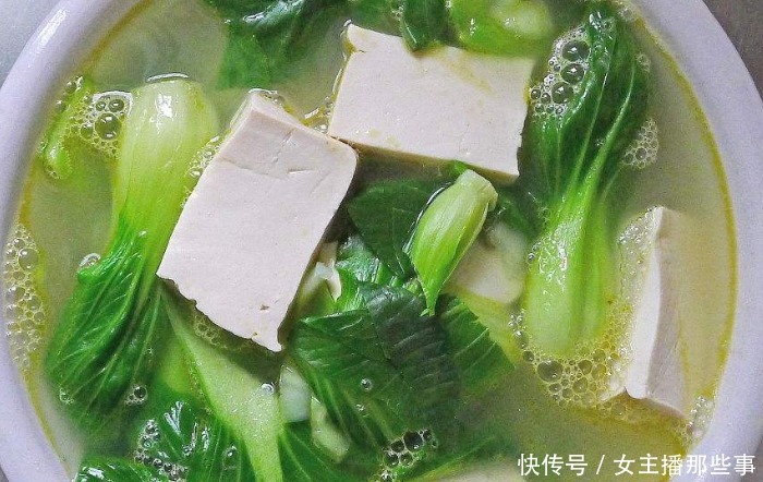 豆腐汤要想好喝，大家可以试试这种技巧，味美鲜香有营养！