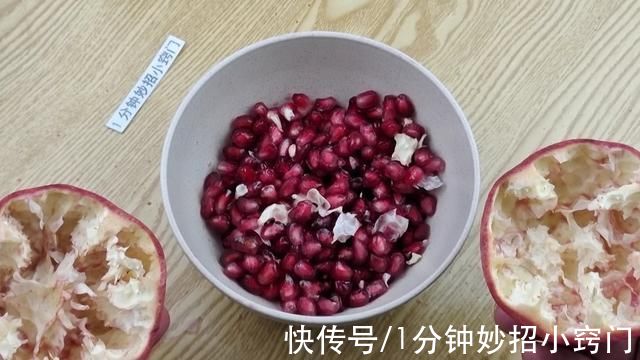 勺子|石榴有一个机关，勺子轻轻一敲，石榴籽自动脱落，1分钟一大盘