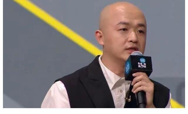 《導(dǎo)演請指教》當(dāng)梁龍新片被停播，我們才開始理解章子怡的這段話