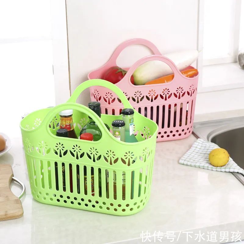 芬迪FENDI最新设计出圈,网友说像去澡堂用的篮子