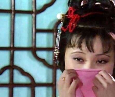 黛玉葬花#贾宝玉哄得黛玉破涕为笑,为什么不哄薛宝钗?