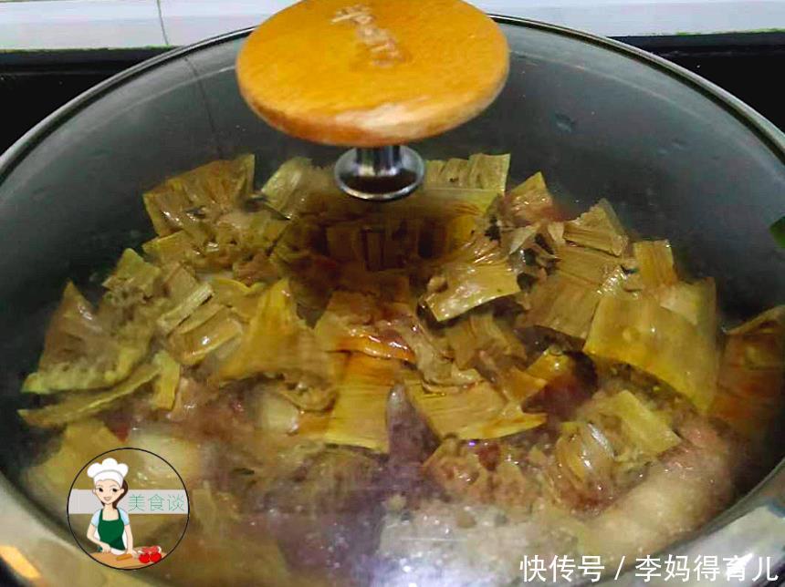 五花肉|清明前，遇到此别手软，一次多囤些，晒干冻起来特省事，炖肉真香