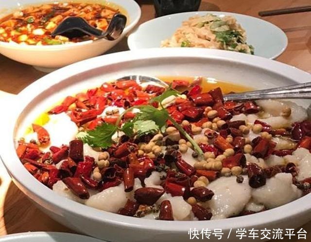 一起来做“水煮鱼”,汤鲜肉嫩味道好,试过的都说好!