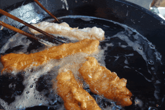 脂肪酸|最不健康的油是什么油?是大豆油吗?建议:这3种油尽量别买了