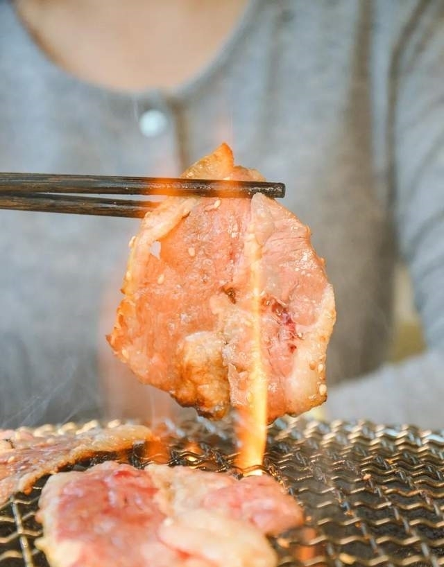 银川第1家泥炉烤肉,大隐于市