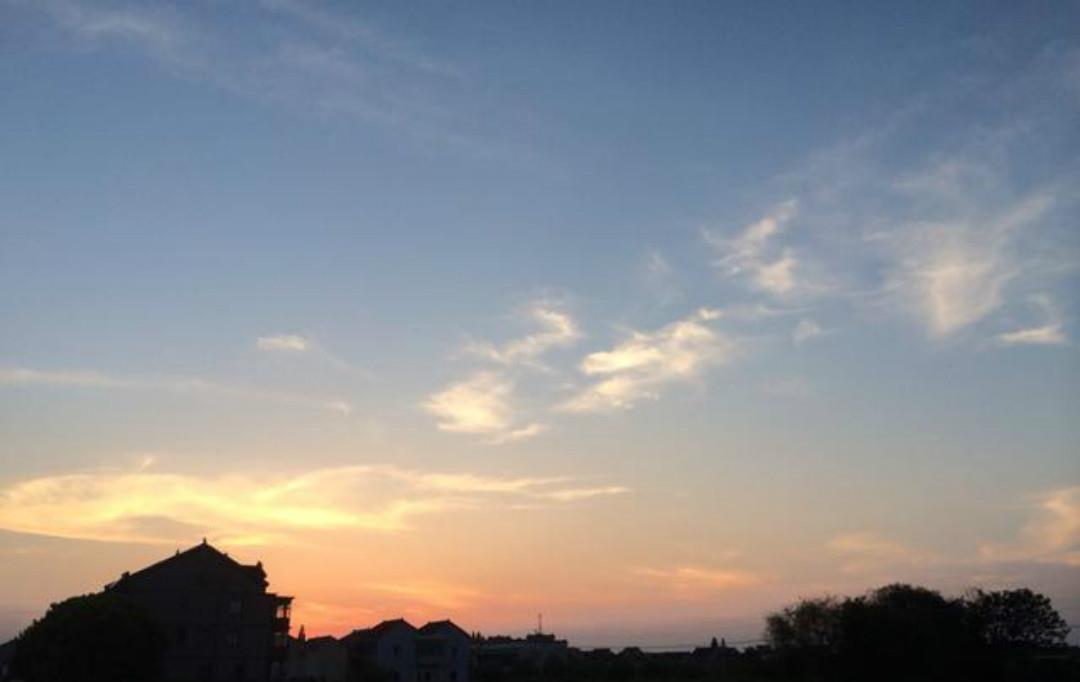 李白的诗经常被后人修改,只有这一首诗改得妙,一字之差意境全出