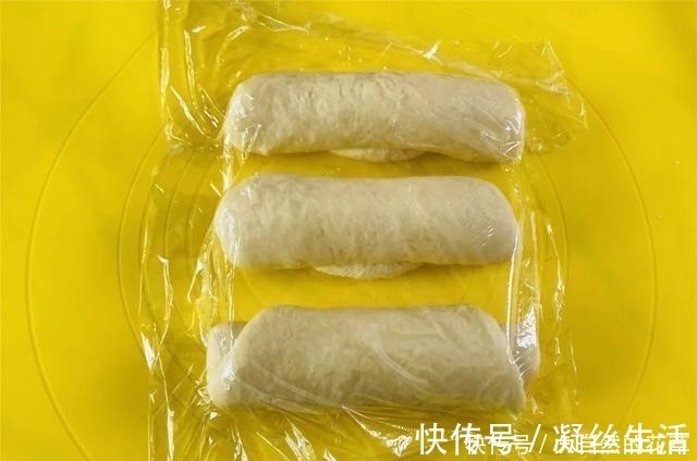 简单而朴素的做法，味道却不普通，最适合新手的烘焙入门面包