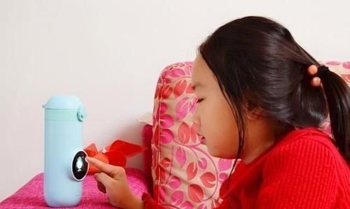 证书|天气渐冷,给孩子选择合适的保温杯这种杯子倒出来的或是毒水