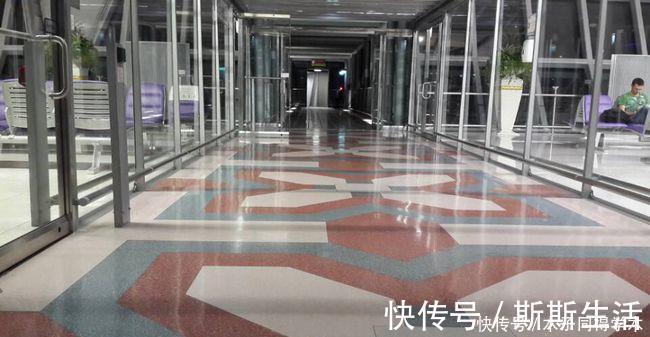 瓷砖|原来水泥地这么漂亮，难怪很多人不装瓷砖和地板了，简直太土了