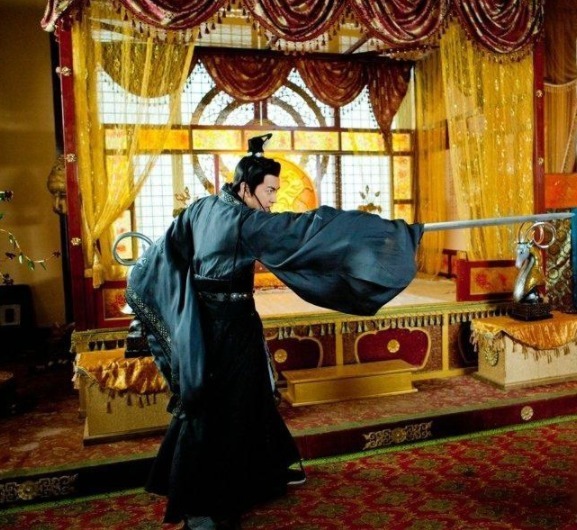 皇帝|历史总会上演,最后遭罪的都是这些皇室的侄子!