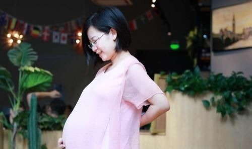 生育|女性最晚的生育年龄是啥时候?不是35也不是40,宝妈起码心里有数