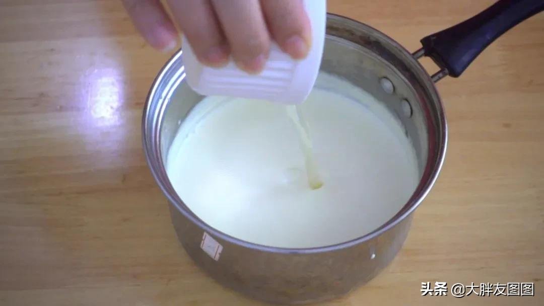 如何自制奶酪，2种材料搞定，太简单了，再也不用买