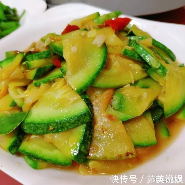 黄瓜花|美食推荐清炒黄瓜花,板栗鸡,清炒嫩南瓜,营养均衡又美味可口