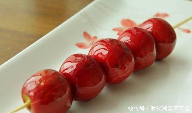 教你在家制作一道冰糖葫芦,吃起来酸酸甜甜,有小时候的味道