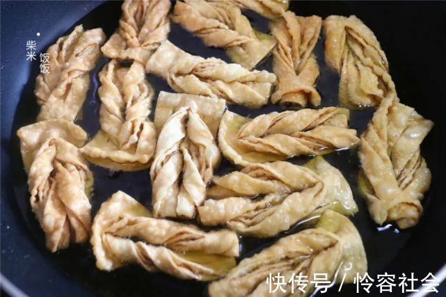 馄饨|这小点心,外面卖12一斤,自己在家做,3元馄饨皮做一大筐