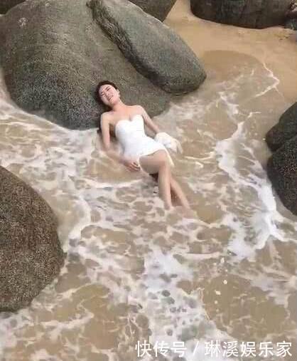 新娘花了2万在海边拍婚纱照，成品出来后，泪崩