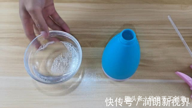 佳俊|白醋和洗衣液混合真厉害,解决了家家户户的烦恼,早知道早受益!