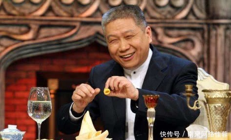 撒手|马未都:逛古玩摊被人盯上,这个碗拿起来后,我就没敢撒手