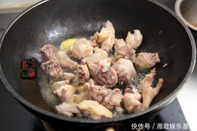 芋头|夏天,女人要多吃这碱性食物,4元一斤,价格便宜还对头发好