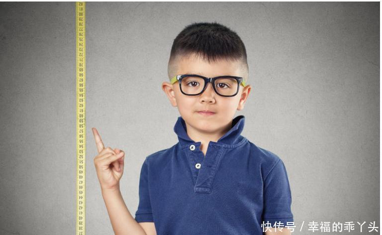 青春期|你家孩子身高达标了吗？对照新版儿童标准身高表，爸妈别大意