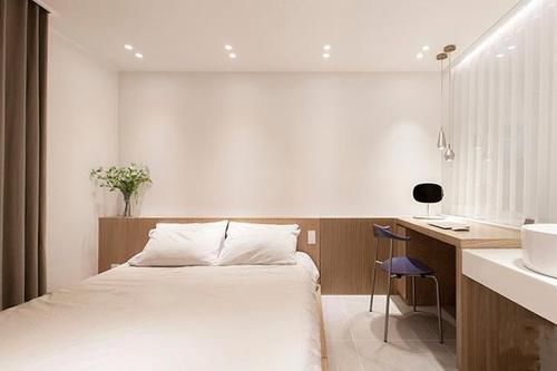 衣帽|主卫改衣帽间压根不稀奇了，洗漱台挪到床边加隔断，这才叫头次见