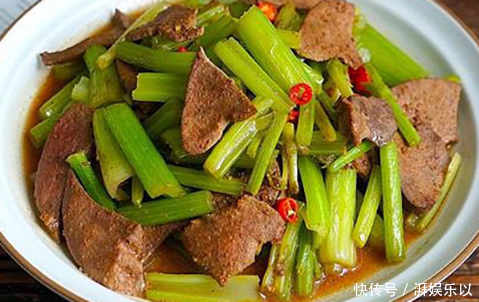 家常菜菠萝咕噜肉、爆炒猪肝、肉沫炒空心菜