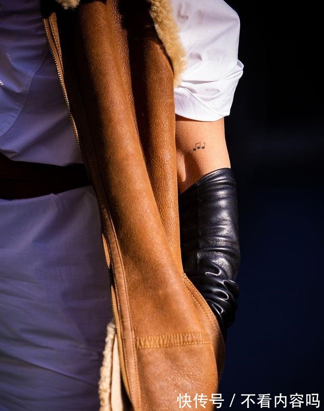 搭配 真正会穿衣的女人,会爱上“咖啡色”,这些搭配示范美得太高级!