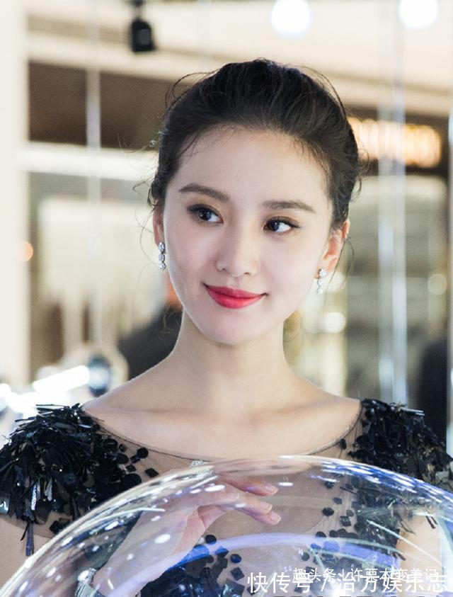 脸型 女人过了45岁,尽量别留这3种发型,又土又“显老”,有你吗