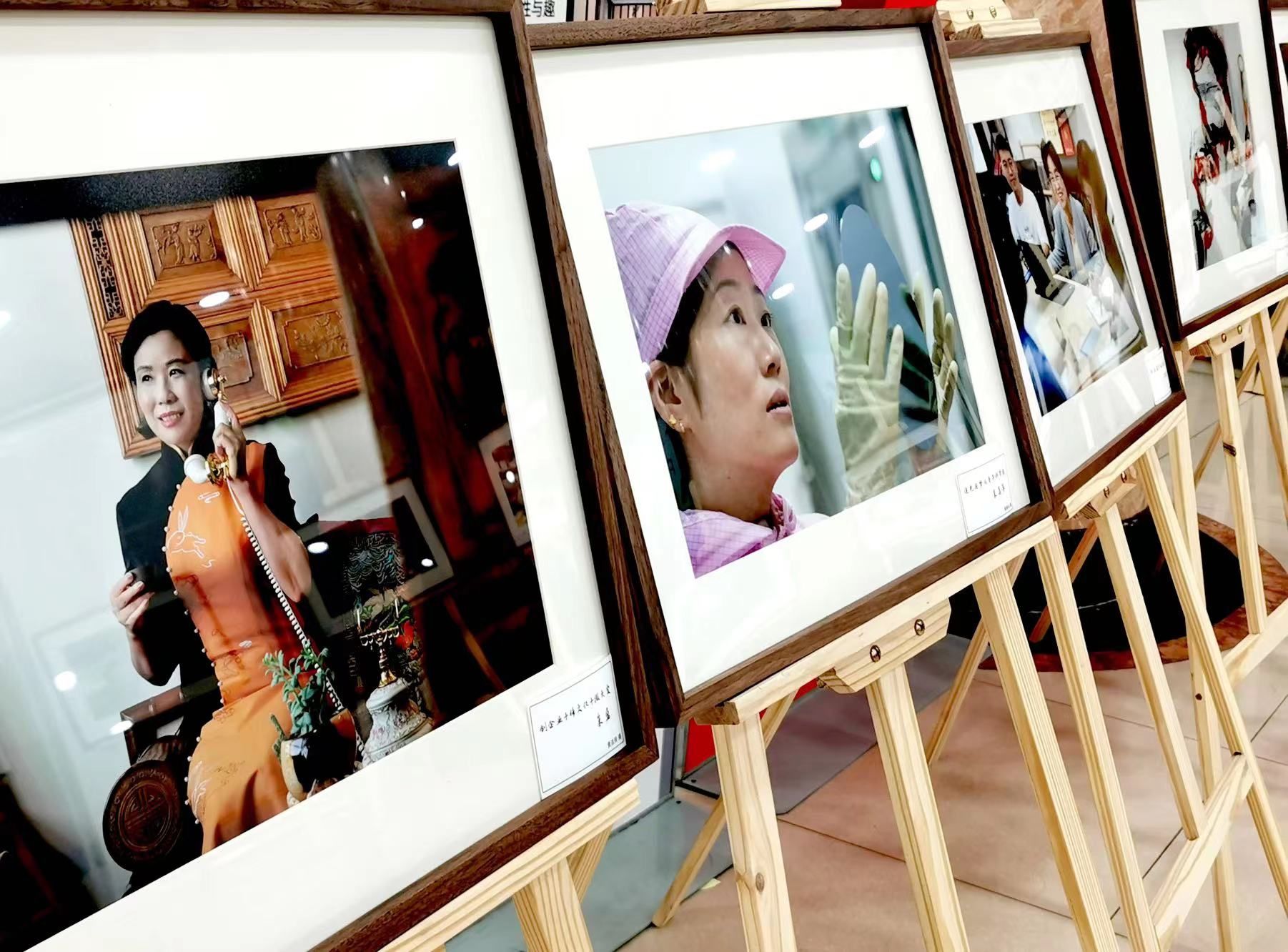 职业女性&图说│巾帼绽芳华，扬帆新时代，“光影解读女性人才发展”论坛展示上海职业女性新风采