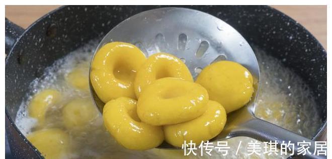 饭菜|今天的晚餐，有鱼有肉，荤素搭配，爸妈回来就能吃上可口的饭菜了