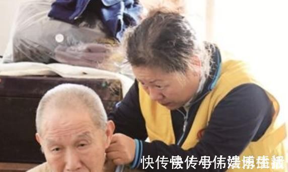 老年人|上了年纪易有“体臭”?劝告:45岁后牢记4件事,老了也干净!