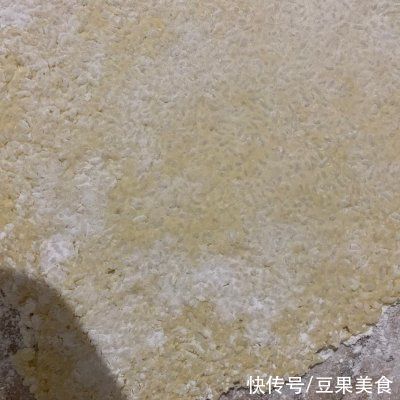 大米|香到流口水的大米锅巴，下饭神器都靠它