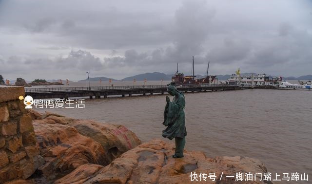 九龙藻井|普陀山三大寺之一，镇寺之宝来自南京明故宫，寺名来自康熙御赐！