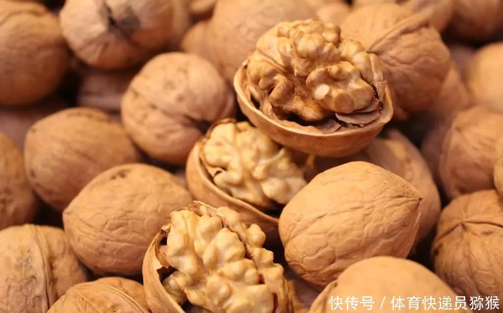 脑部|大脑最喜欢的5种食物,核桃仅排第4!孩子常吃,记忆力蹭蹭涨