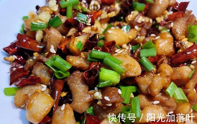 辣子鸡|麻辣过瘾巨好吃的辣子鸡丁,米饭吃不够!麻辣过瘾巨好吃的辣子鸡丁,米饭吃不够!