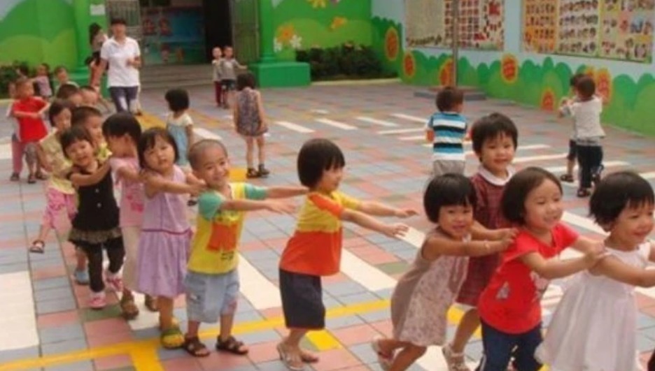 小林|儿子的进口保温杯被摔坏,对方家长只赔50元,园长的做法很大气