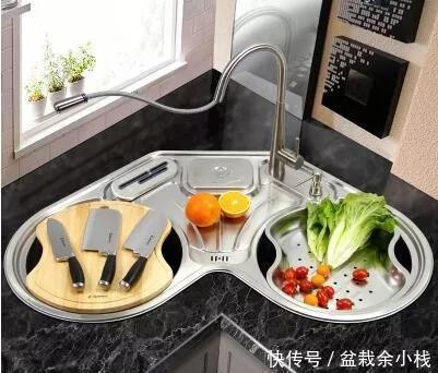 免费量|很多主妇都把水槽周边空着,20年老保姆支招,空间瞬间大两倍