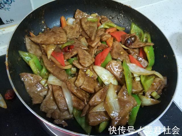 猪肝|炒猪肝，直接下锅炒就错了！再加2步，猪肝嫩滑好吃、干净无腥味