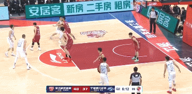 浙江男篮|CBA赛场5人冲突!三人吃技术犯规,裁判反应获球迷称赞