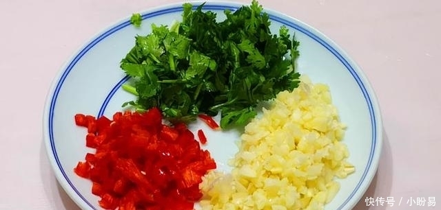 海带丝不会拌？提前做好3步骤，无腥味爽口还有嚼劲