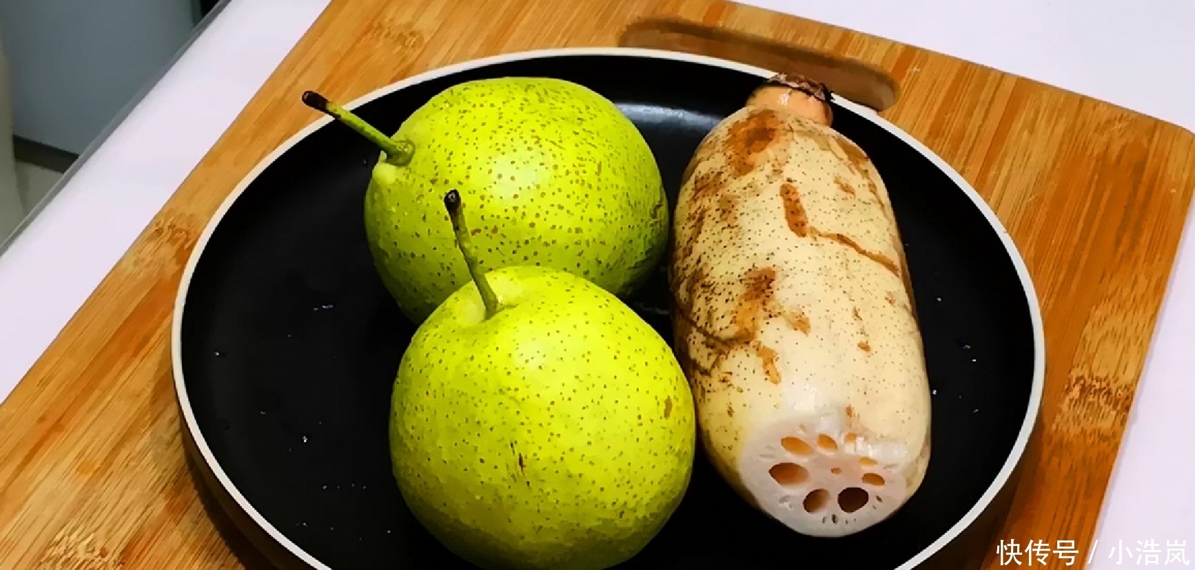 自制雪梨莲藕羹,做法原来超简单,不加白糖,润肺又止咳,真好喝